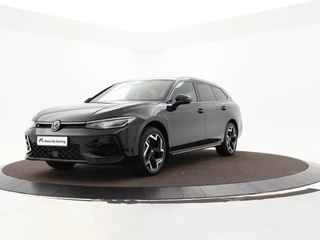 Volkswagen Passat Variant 1.5 eHybrid 272pk DSG R-Line Edition · Keyless · Massage · Camera · Elek. trekhaak · Elek. Achterklep · 18'' Inch ·