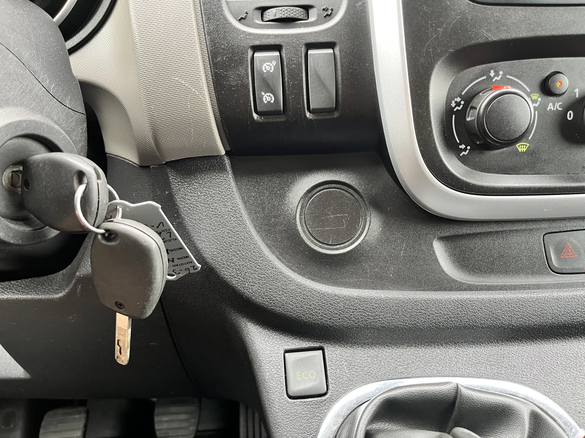 Hoofdafbeelding Nissan NV300