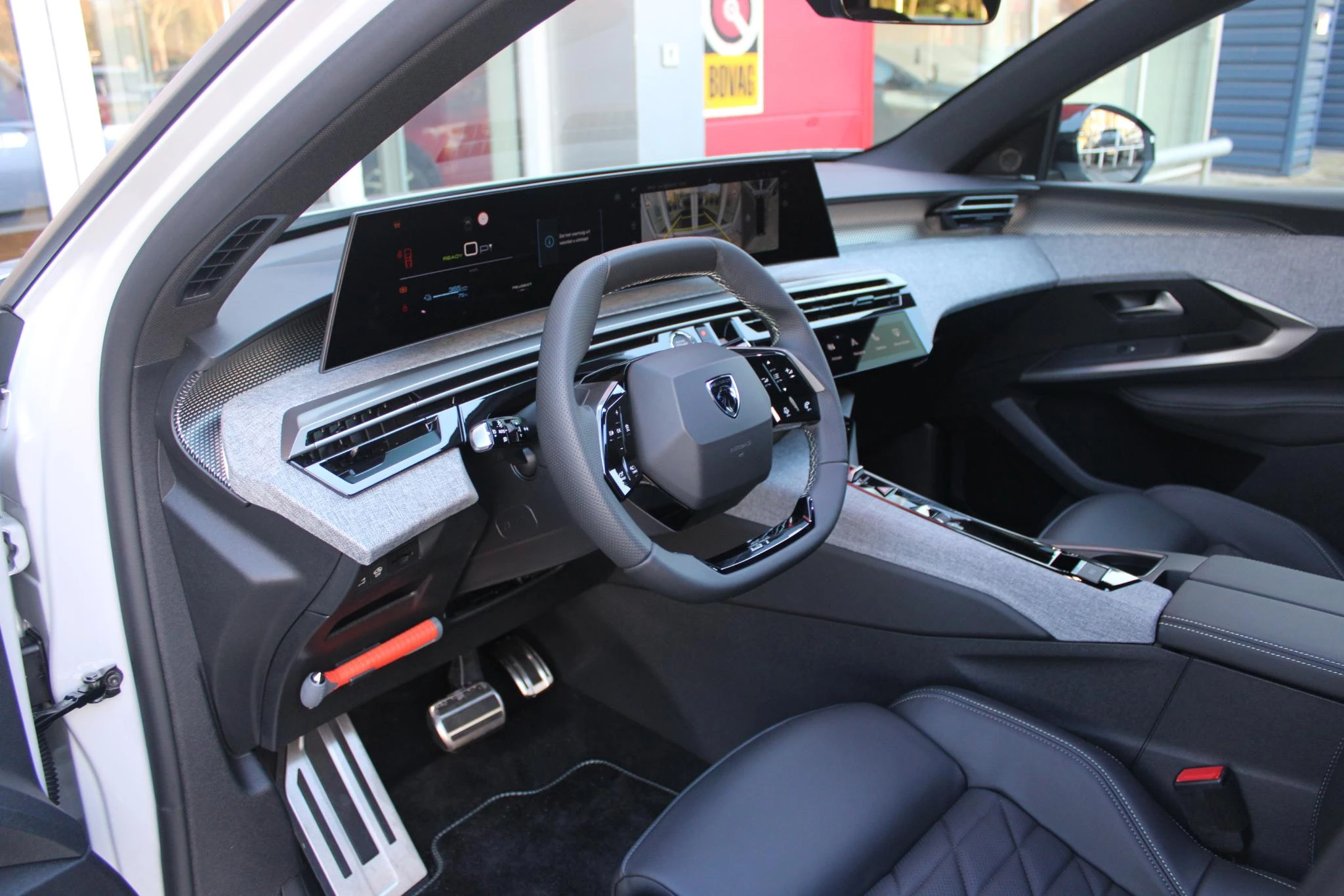 Hoofdafbeelding Peugeot e-3008