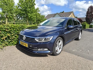 Volkswagen Passat Variant 1.6 TDI Comfortline CLIMA/NAVI/DSG BJ 2015