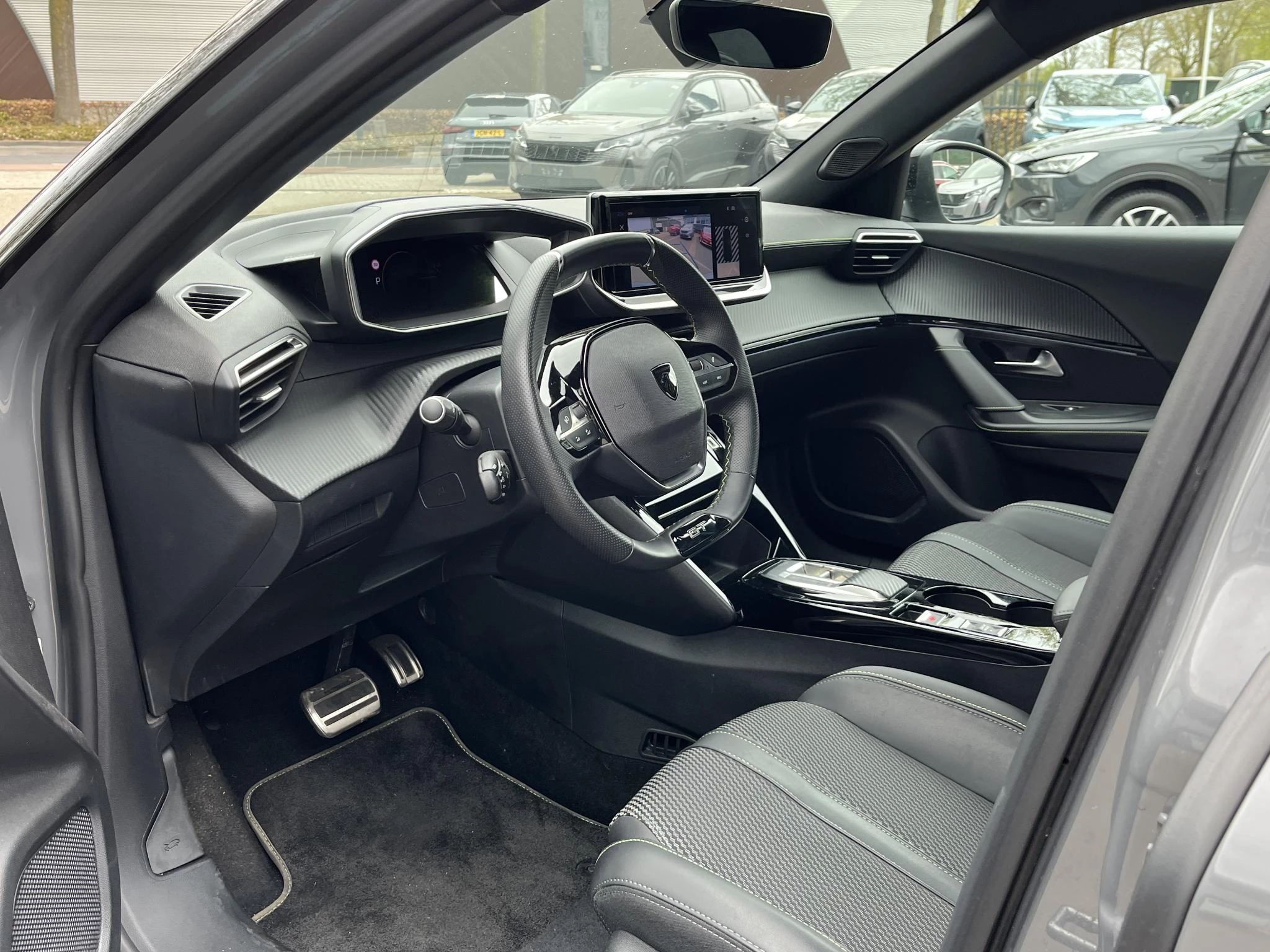 Hoofdafbeelding Peugeot e-2008