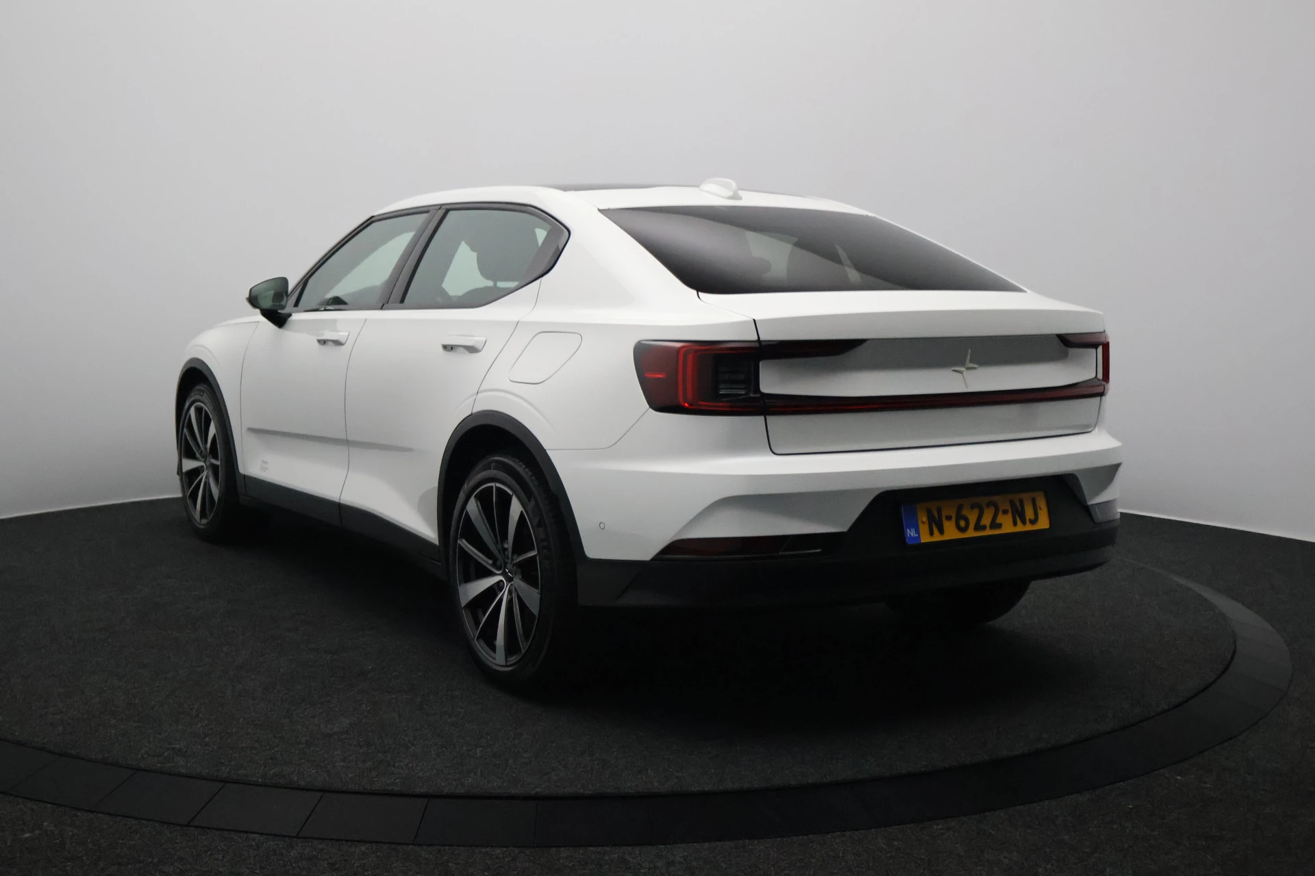 Hoofdafbeelding Polestar 2