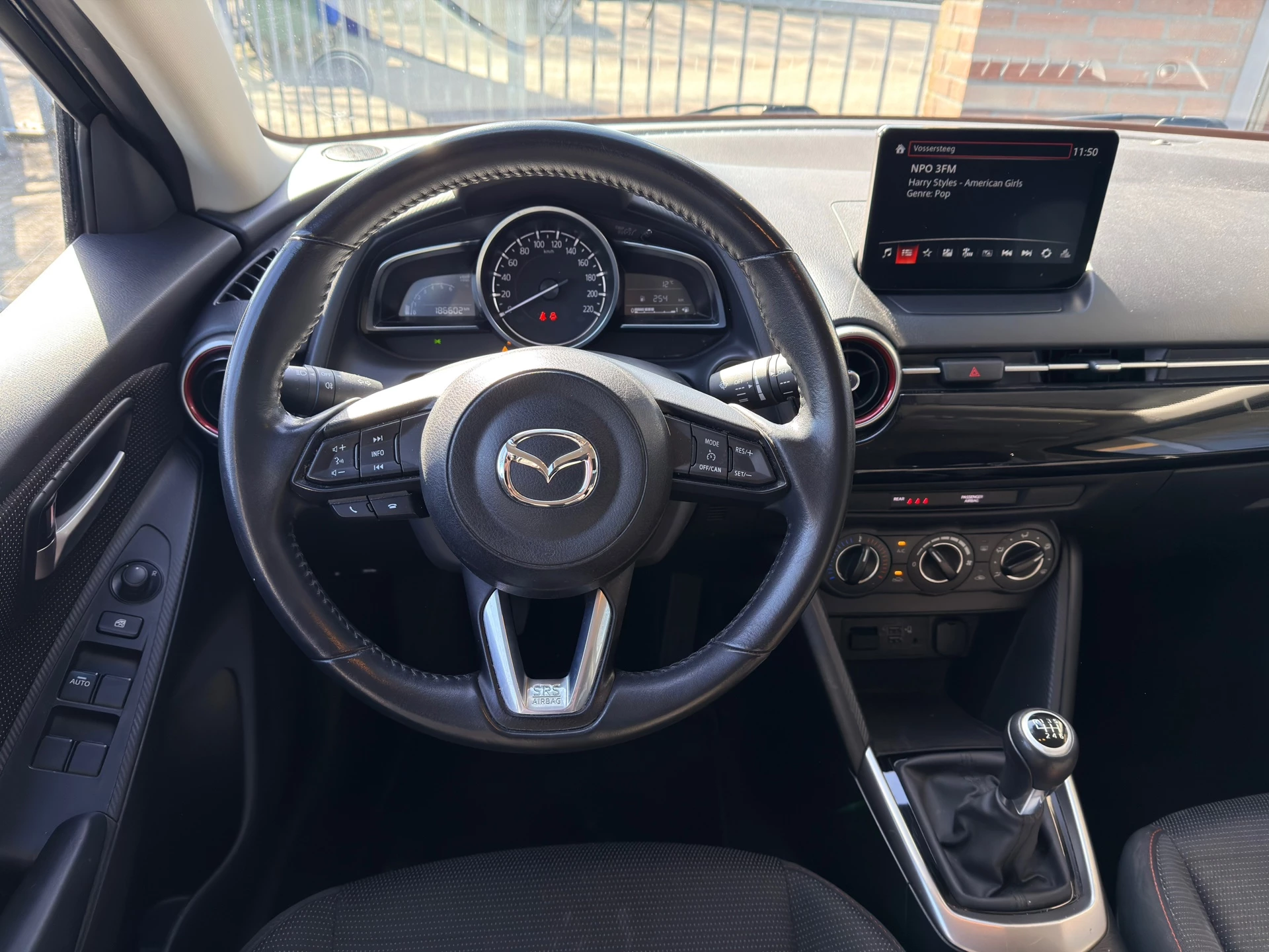 Hoofdafbeelding Mazda 2