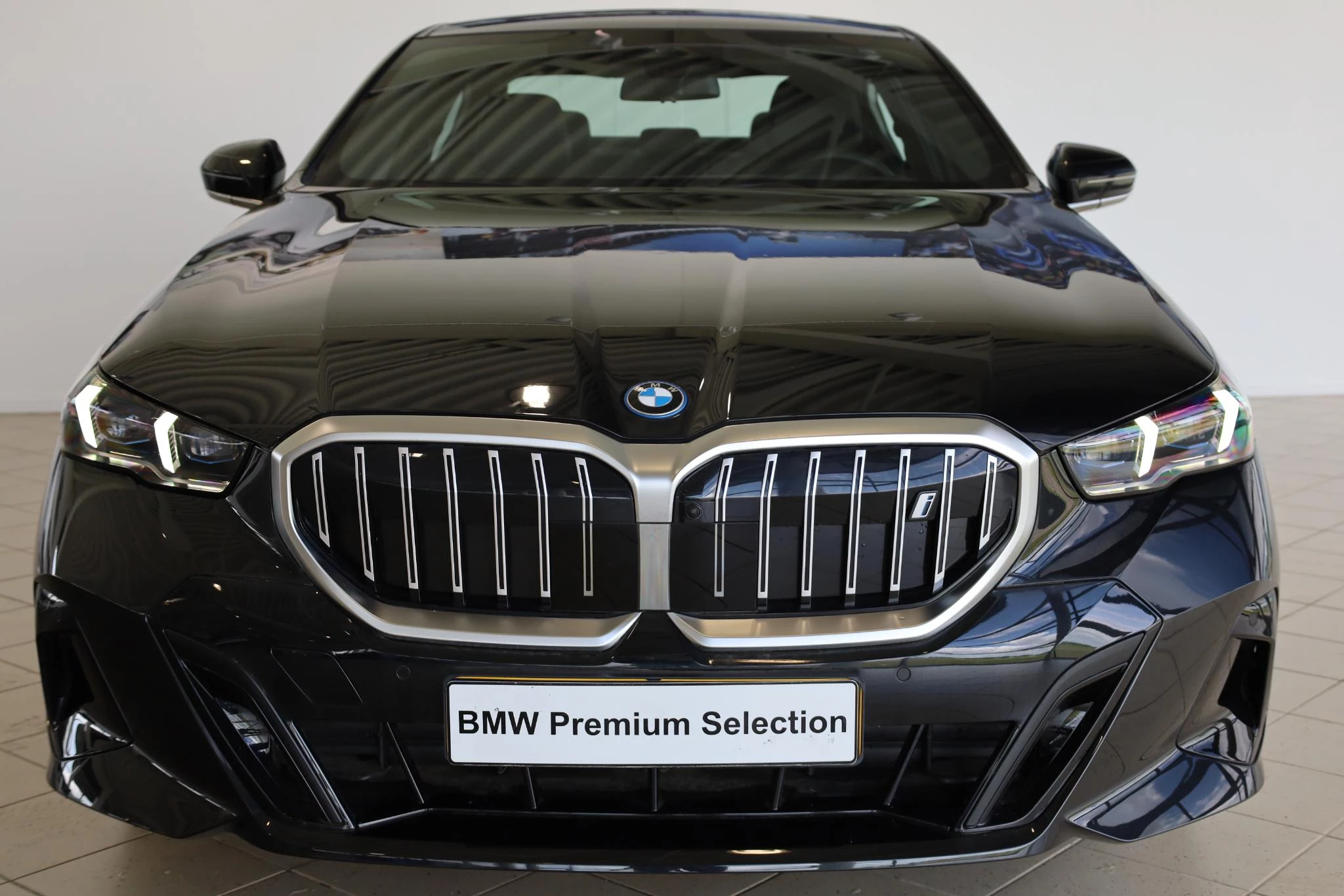 Hoofdafbeelding BMW i5