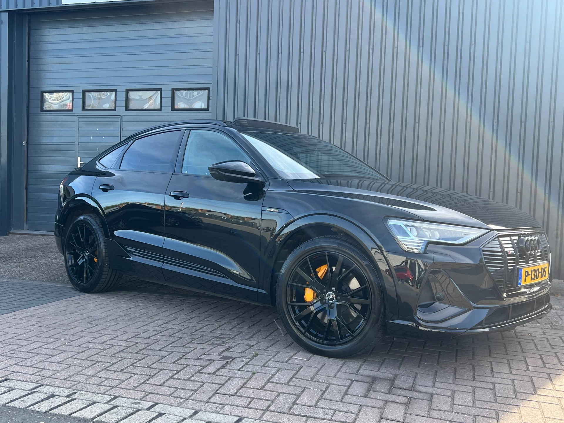 Hoofdafbeelding Audi e-tron