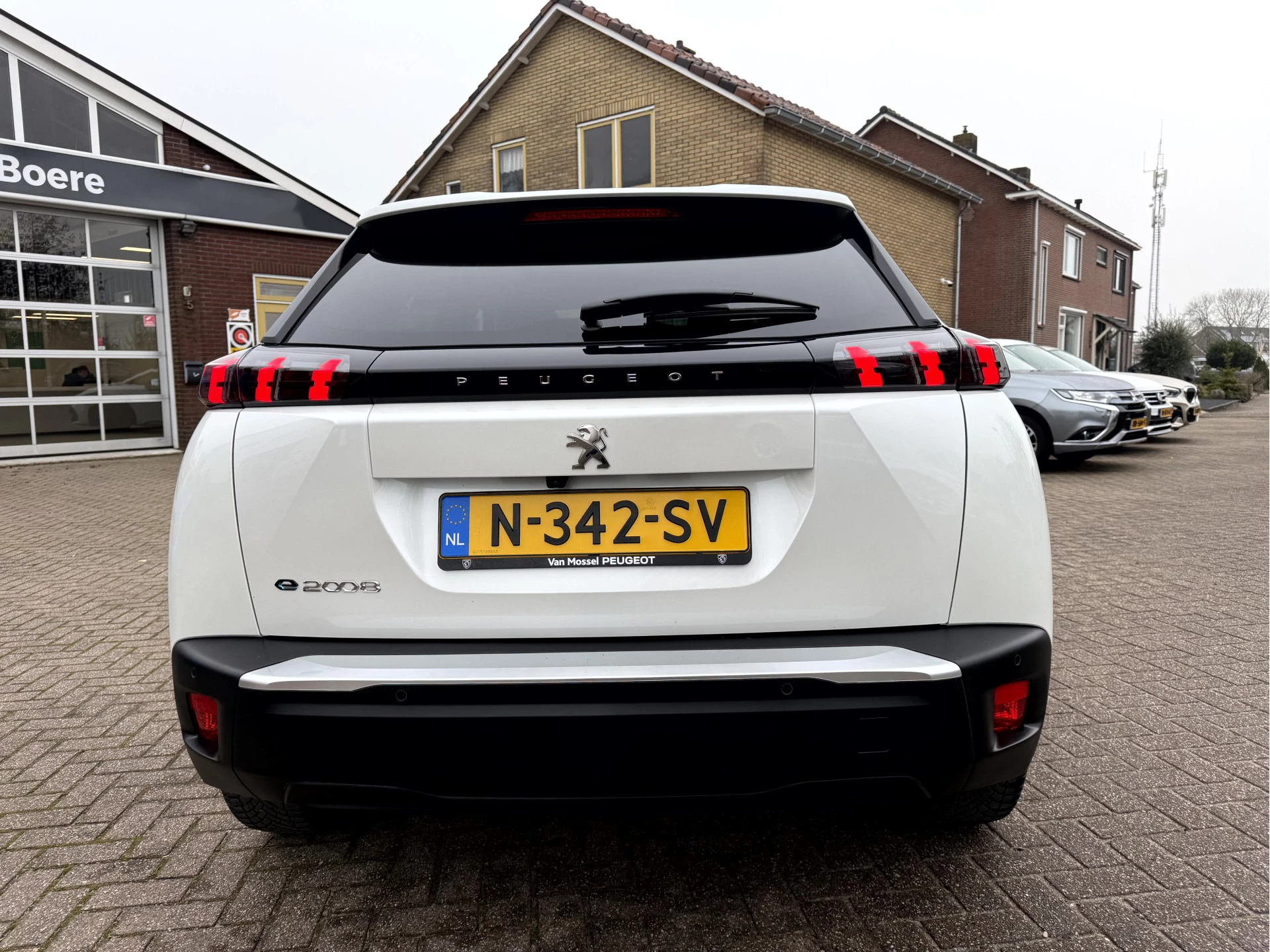 Hoofdafbeelding Peugeot e-2008