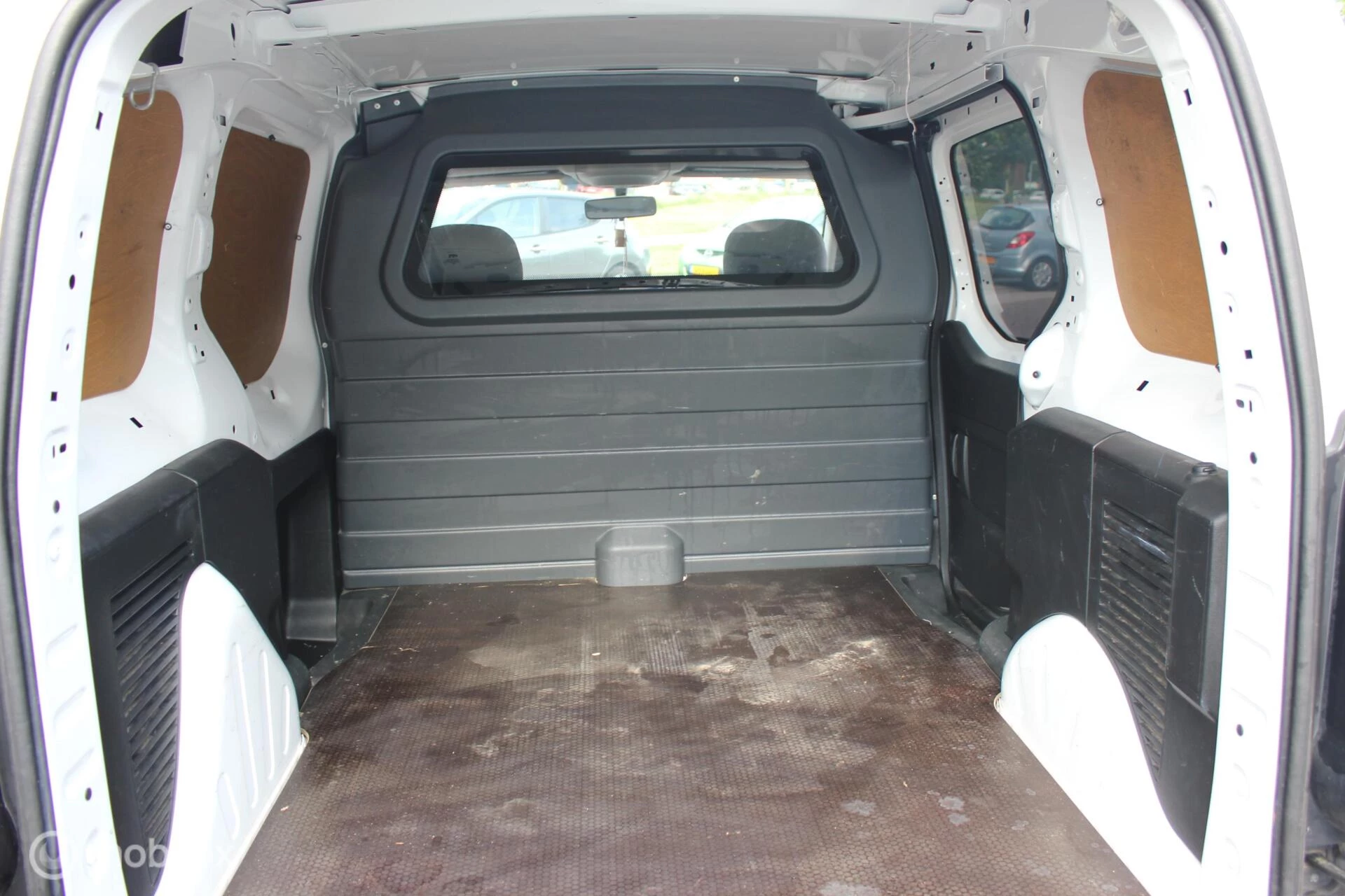 Hoofdafbeelding Peugeot Partner
