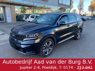 Sorento 1.6T 267pk PHEV Hybrid 7 Pers. 4WD Automaat Edition , 55 km volledig elektrisch rijden hierna hybride aandrijving. Trekhaak , Navi , Apple Carplay - Android Auto , Parkeerhulp Voor& Achter . Stoel & Stuur verwarming , 7 jaar fabrieksgarantie