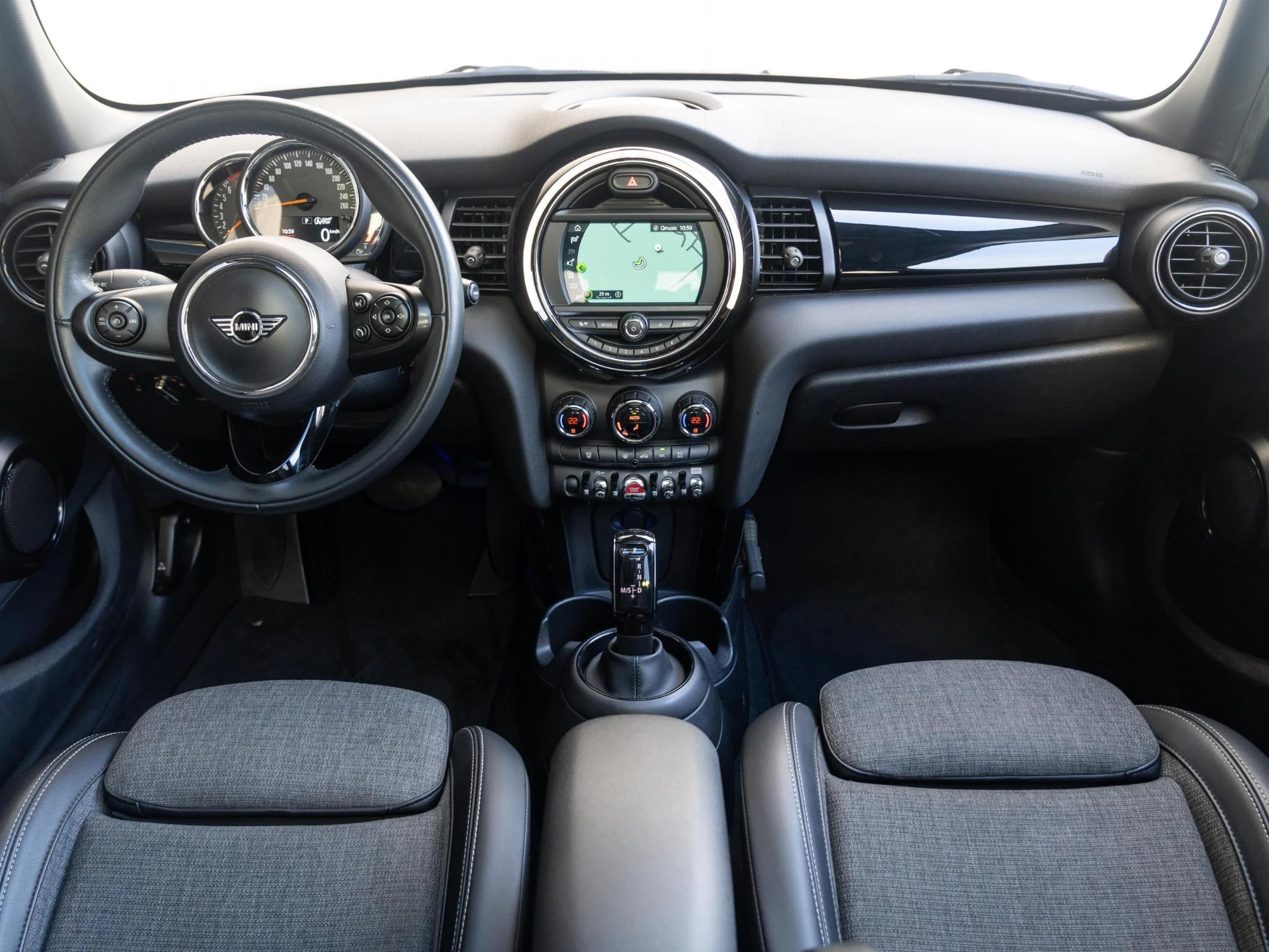 Hoofdafbeelding MINI 5-deurs