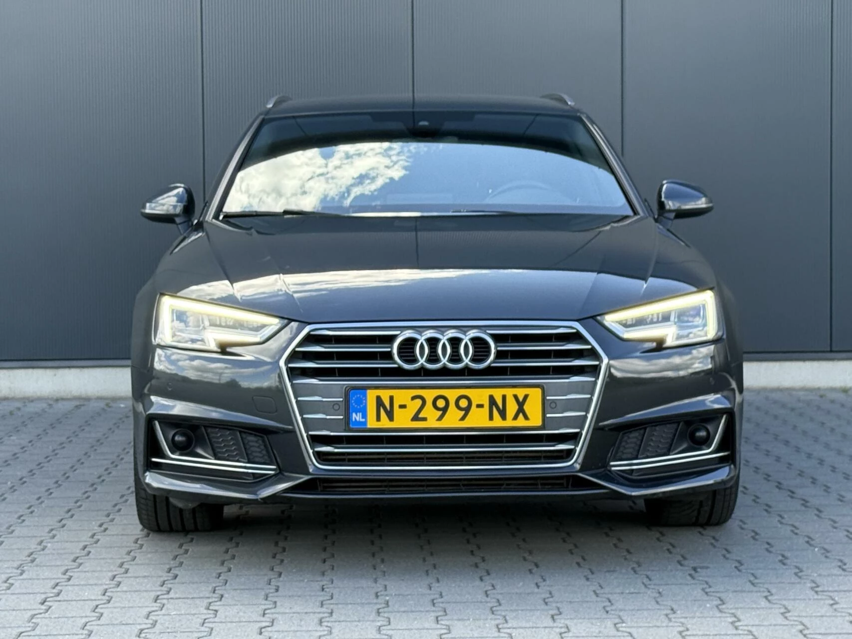 Hoofdafbeelding Audi A4