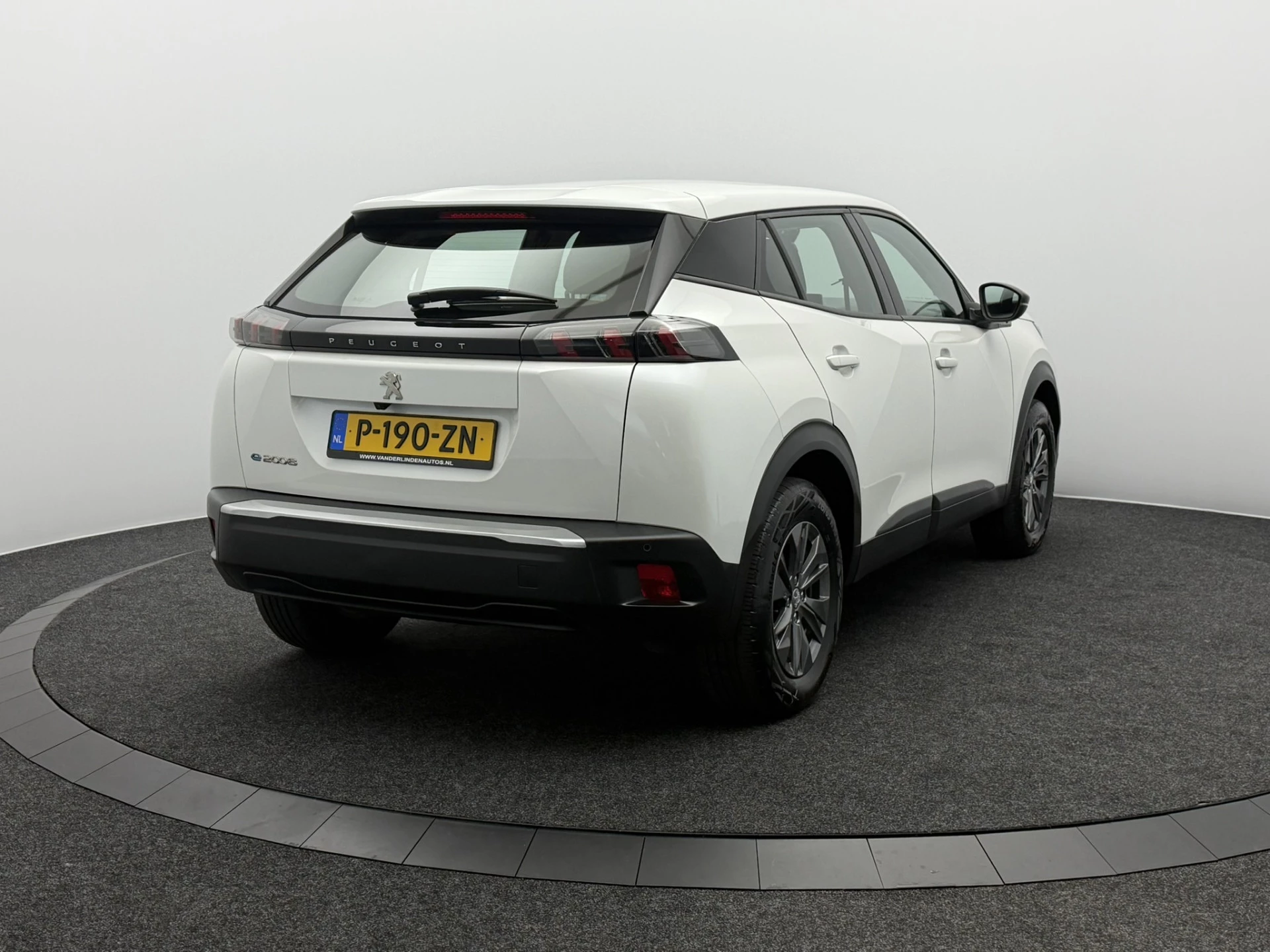 Hoofdafbeelding Peugeot e-2008