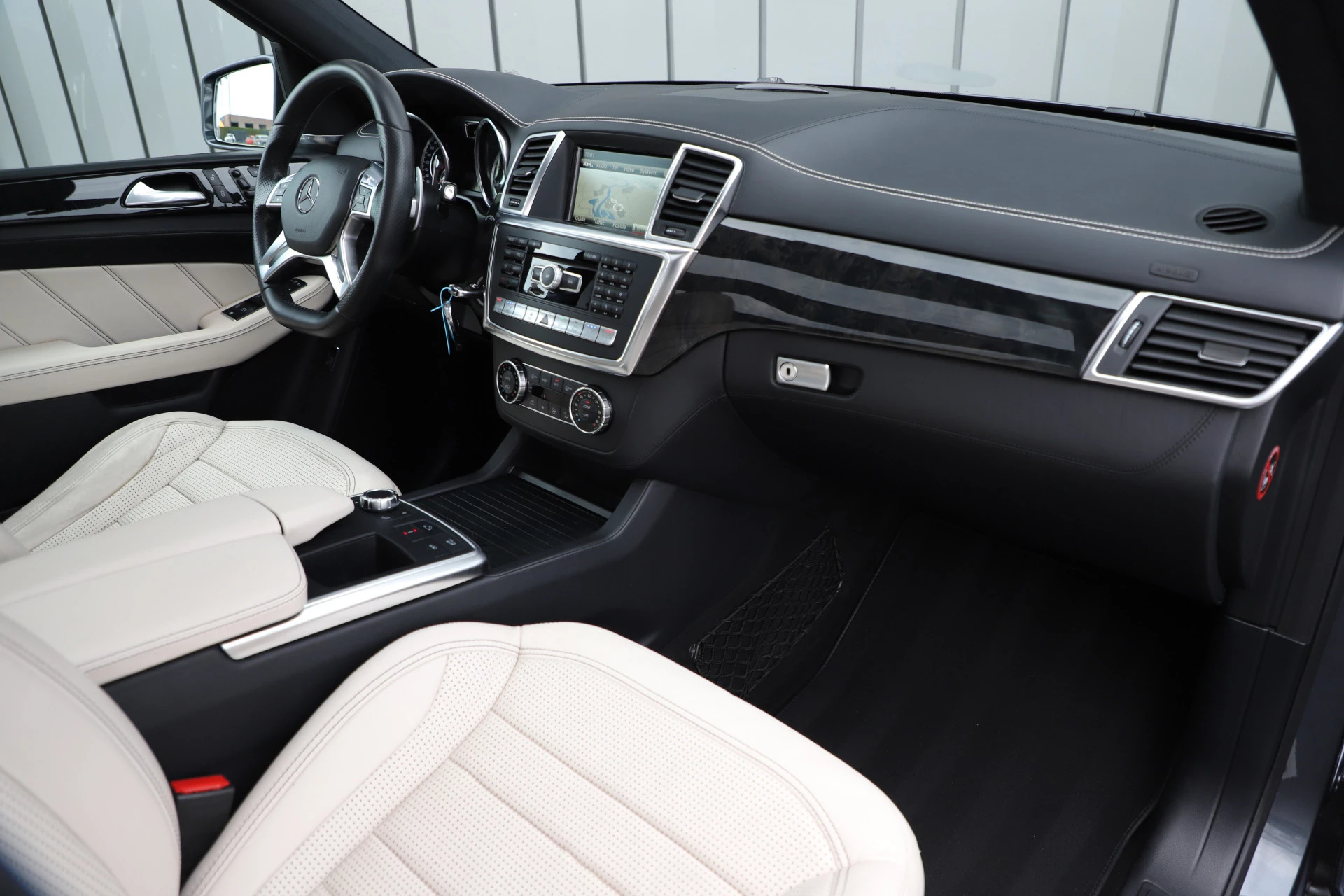 Hoofdafbeelding Mercedes-Benz M-Klasse