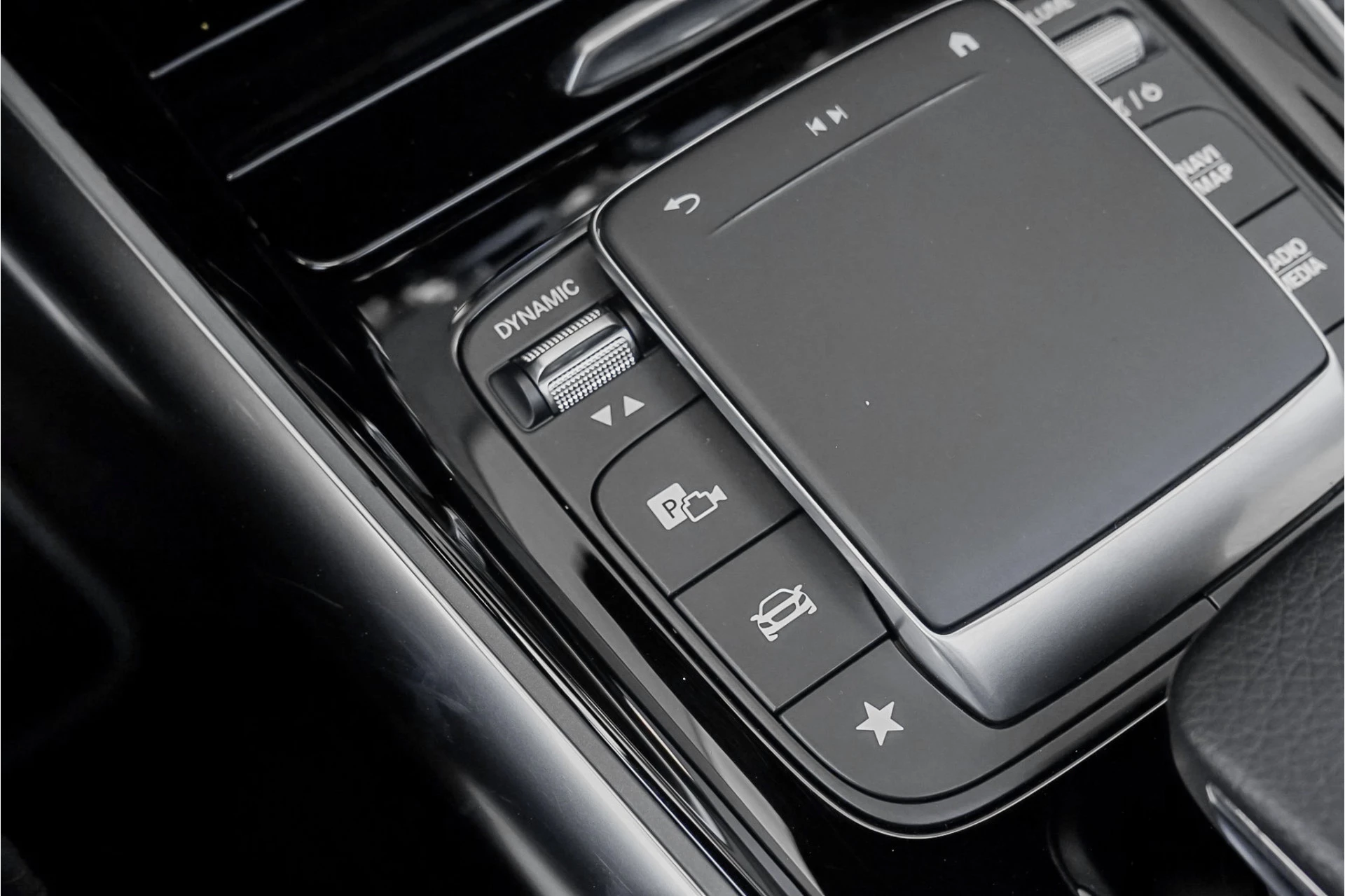 Hoofdafbeelding Mercedes-Benz EQA