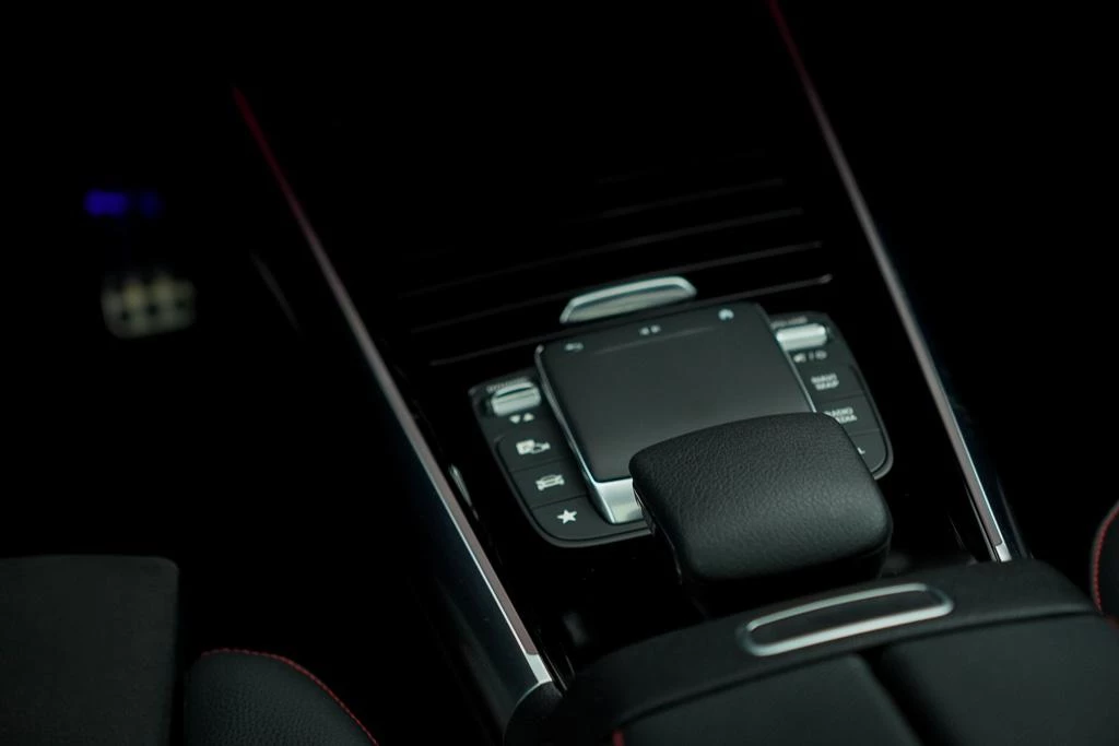 Hoofdafbeelding Mercedes-Benz EQA