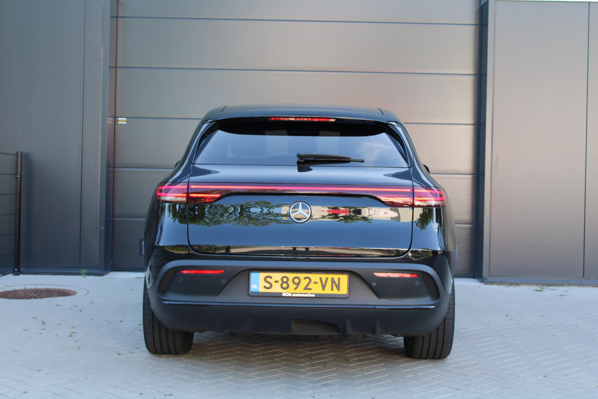 Hoofdafbeelding Mercedes-Benz EQC