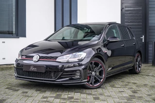 Volkswagen Golf 2.0 TSI GTI 300PK Performance PANO / KEYLESS / TREKHAAK