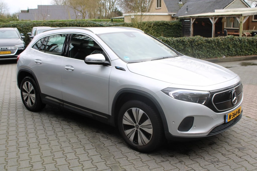 Hoofdafbeelding Mercedes-Benz EQA
