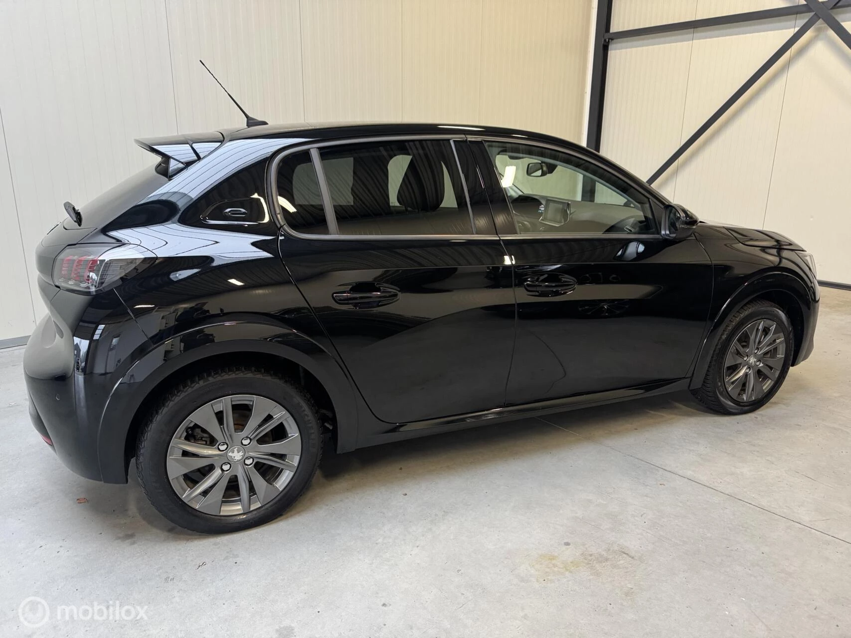 Hoofdafbeelding Peugeot e-208