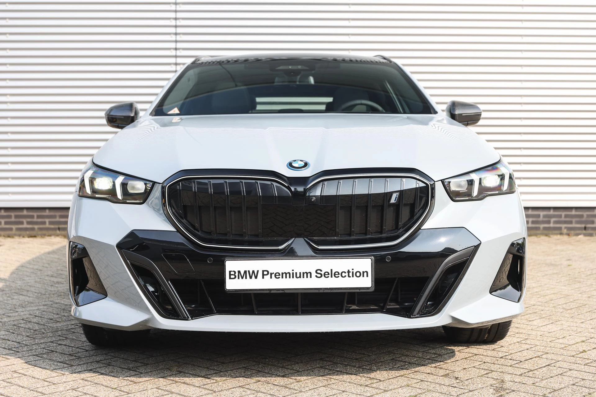 Hoofdafbeelding BMW i5