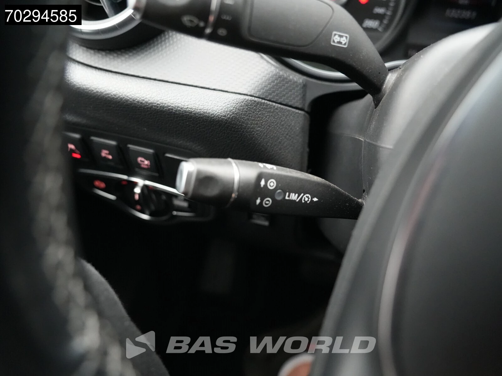 Hoofdafbeelding Mercedes-Benz X-Klasse