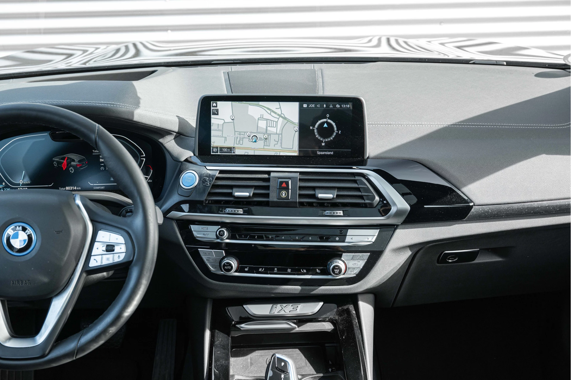 Hoofdafbeelding BMW iX3