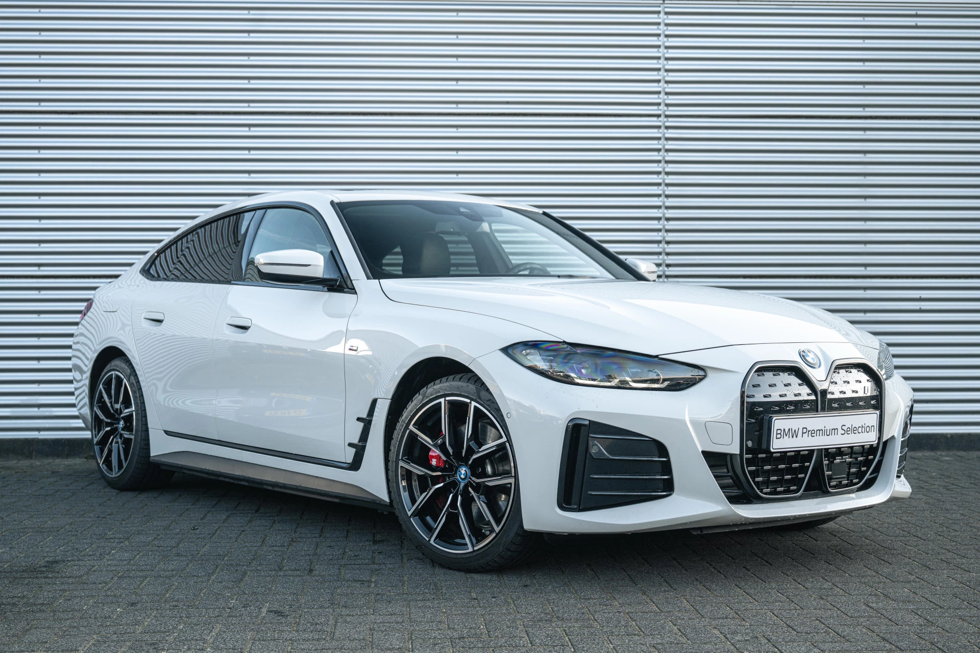 Hoofdafbeelding BMW i4