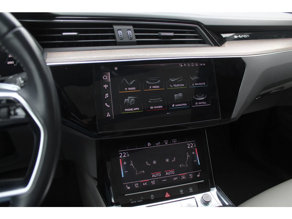 Hoofdafbeelding Audi e-tron