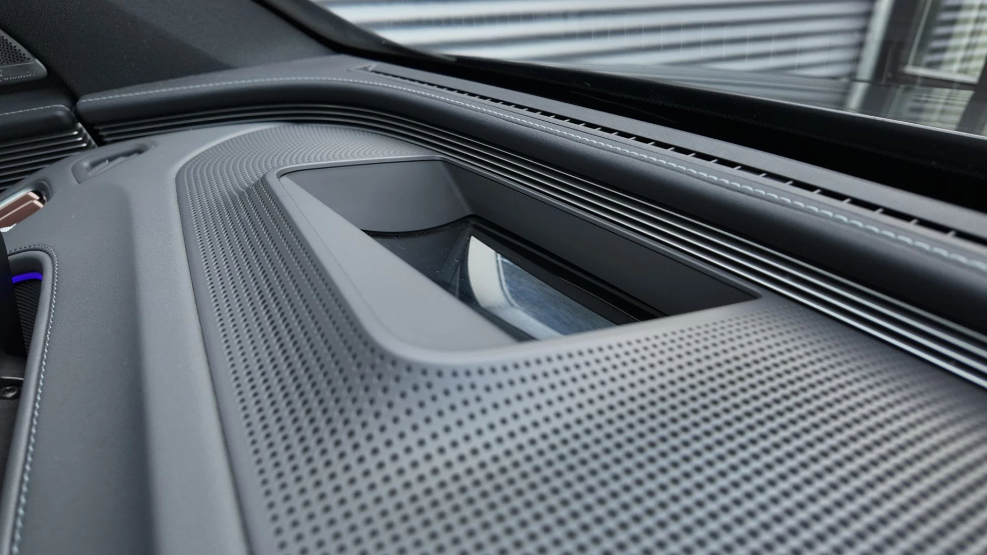 Hoofdafbeelding Mercedes-Benz EQC