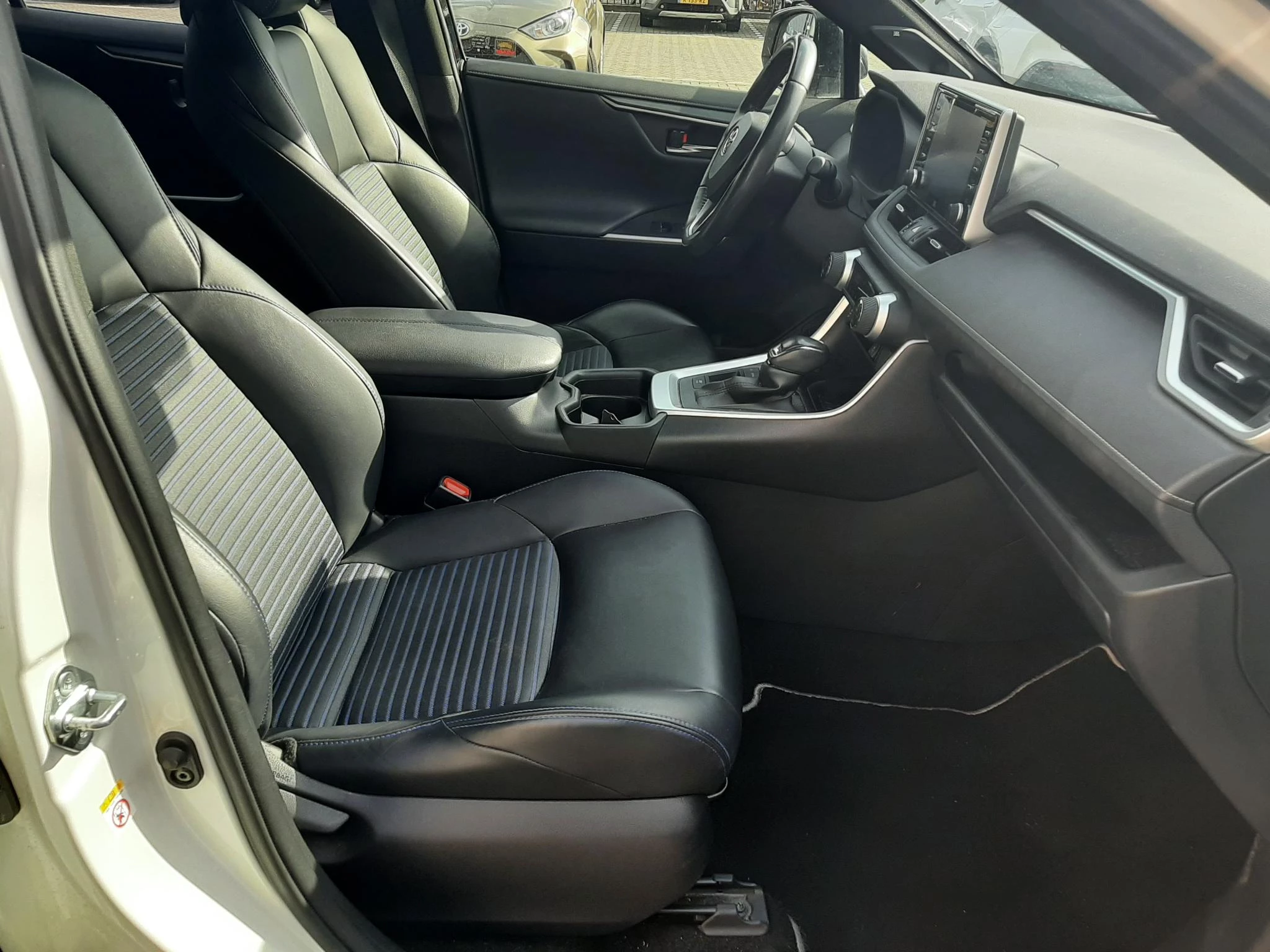 Hoofdafbeelding Toyota RAV4