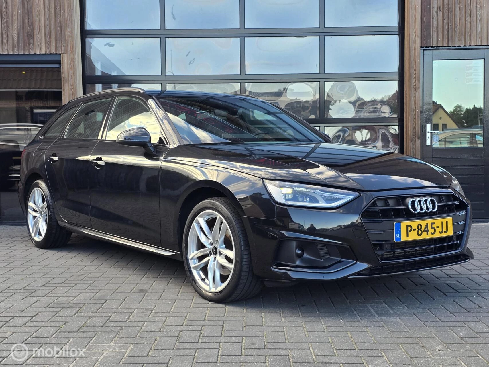 Hoofdafbeelding Audi A4