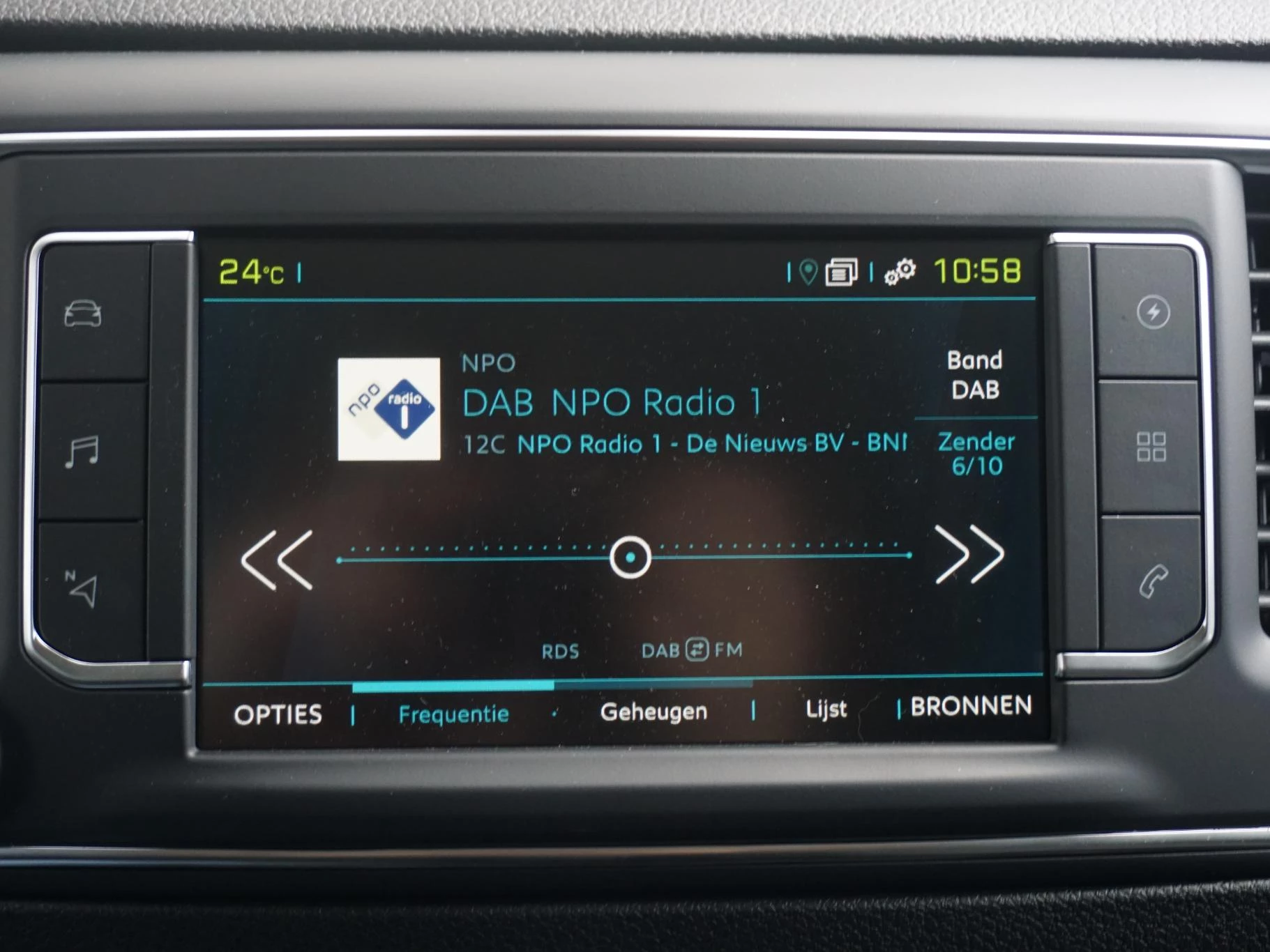 Hoofdafbeelding Peugeot e-Expert
