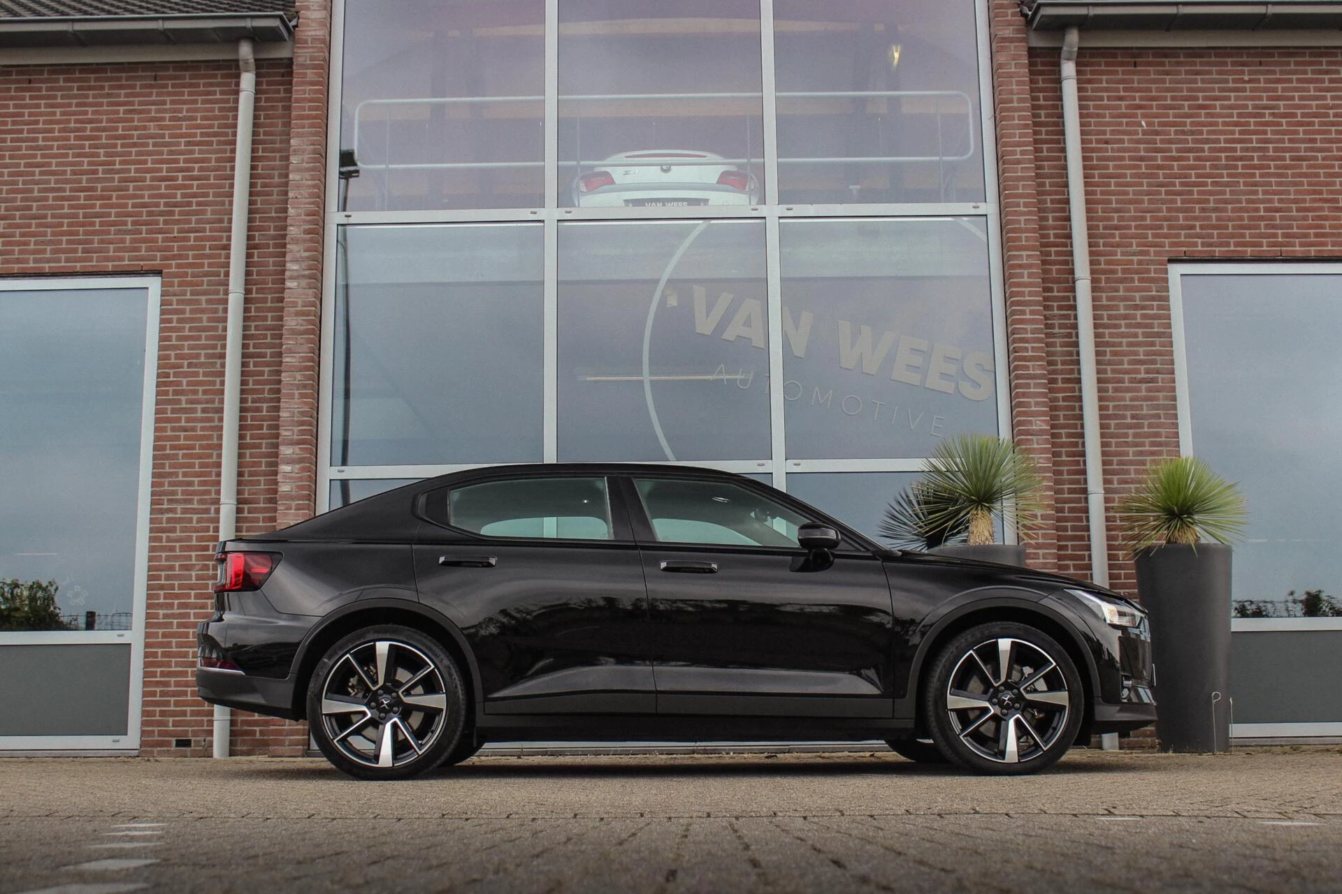 Hoofdafbeelding Polestar 2