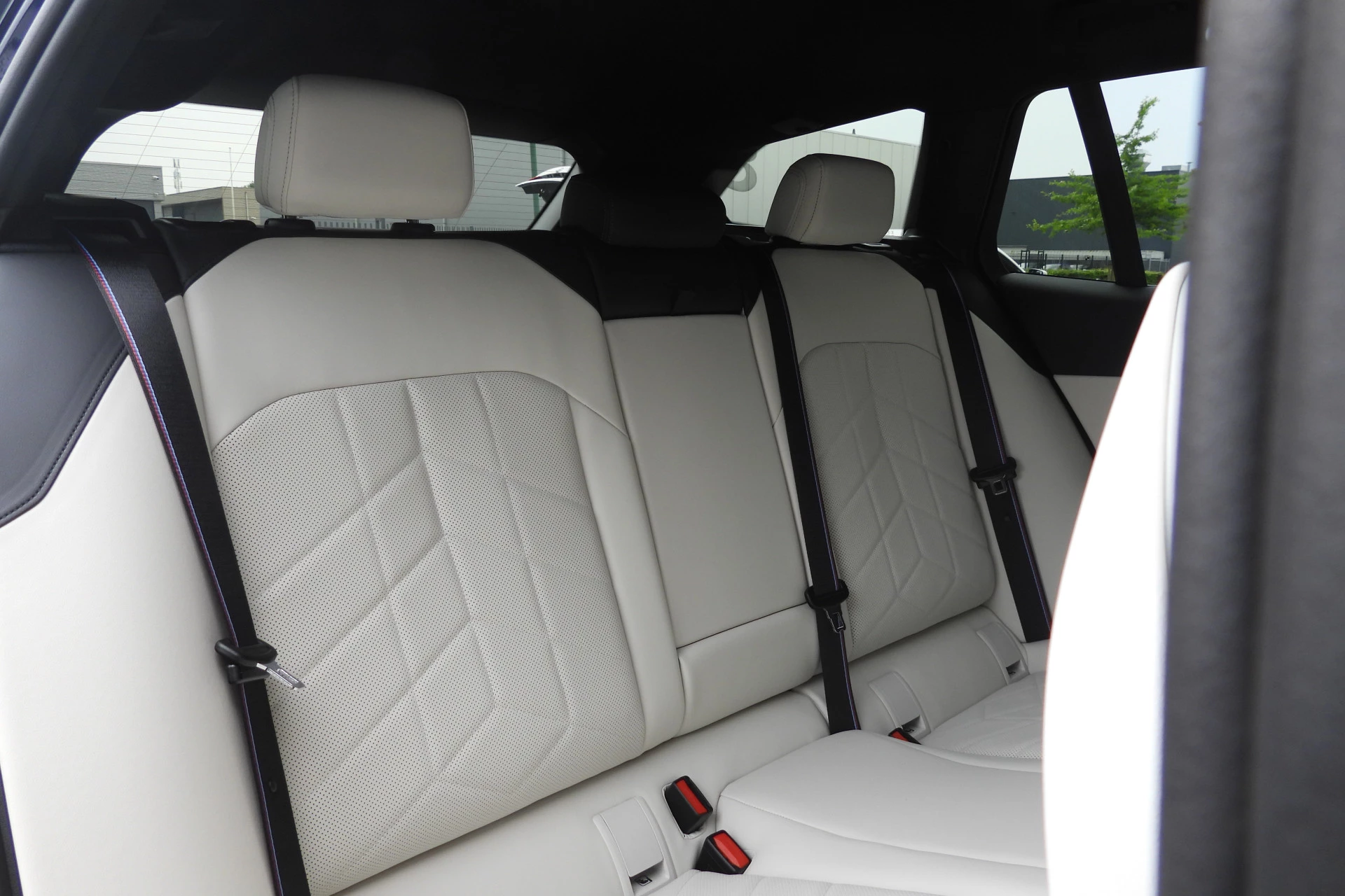 Hoofdafbeelding BMW i5