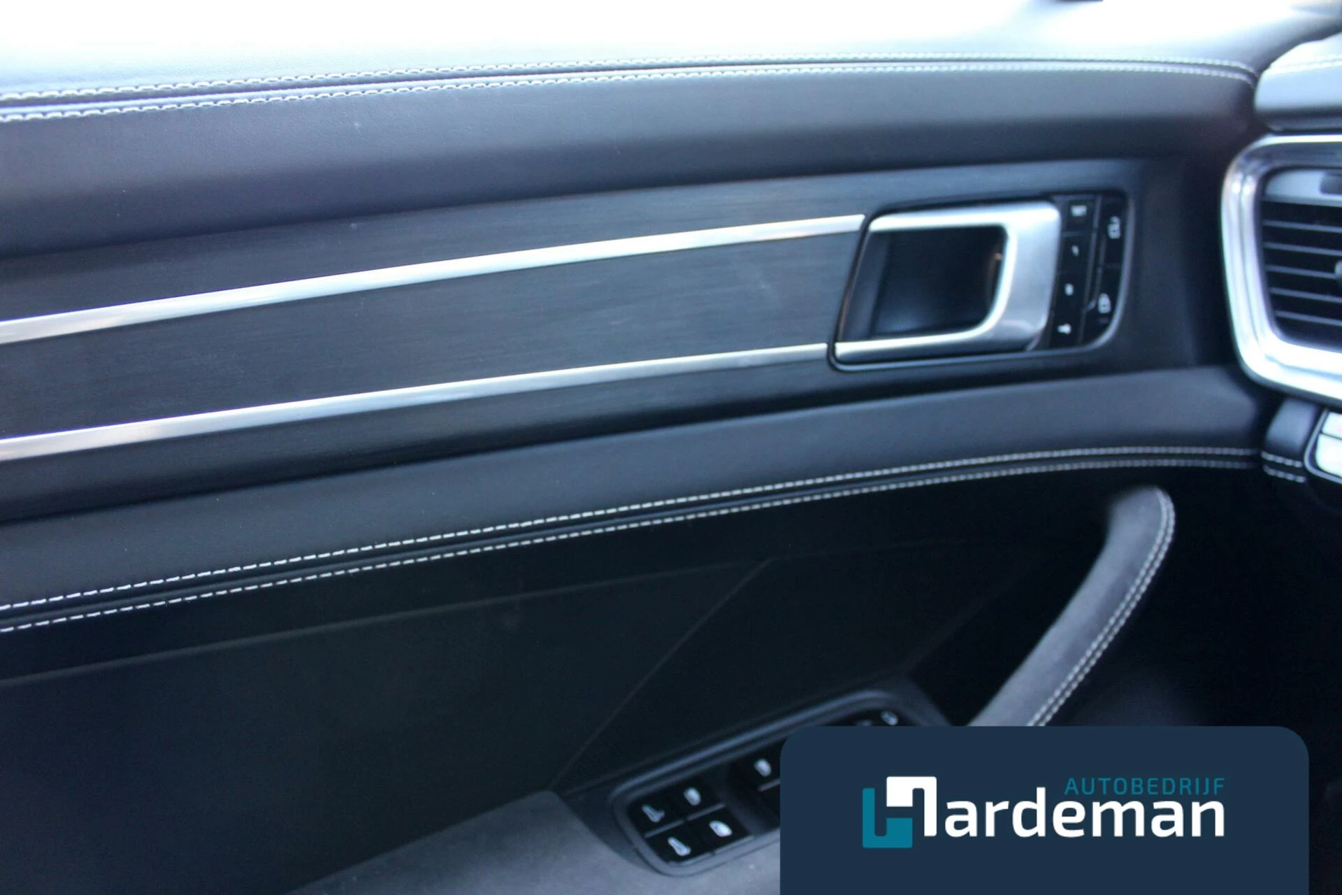 Hoofdafbeelding Porsche Panamera