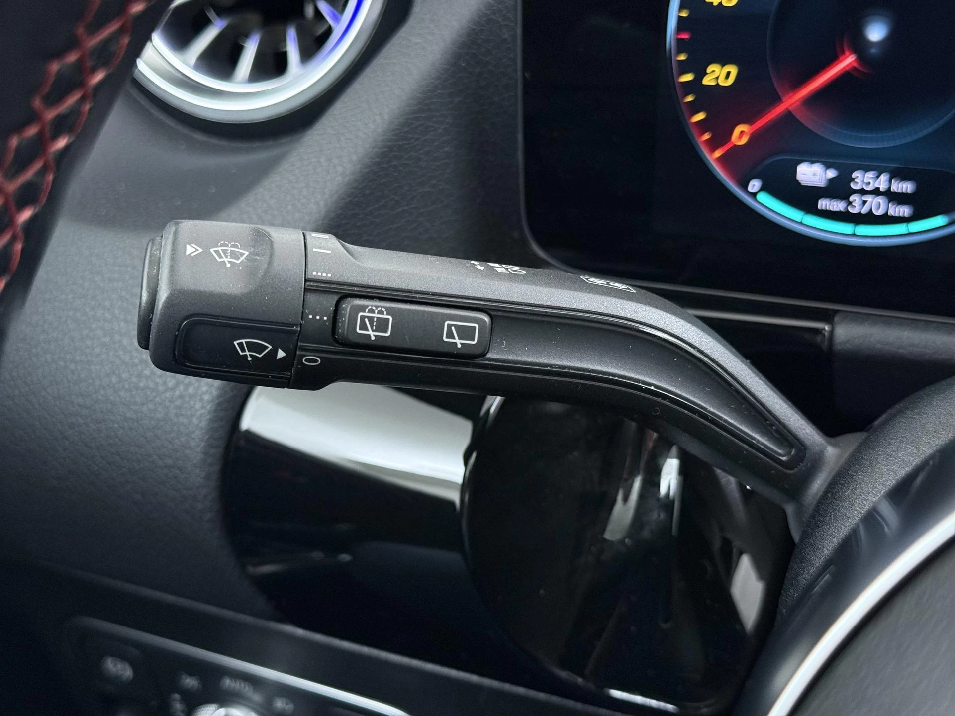 Hoofdafbeelding Mercedes-Benz EQA