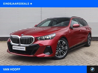 BMW 5 Serie Touring 530e M Sport Automaat / Panoramadak / Trekhaak / Achteruitrijcamera / Adaptieve LED / Harman-Kardon / Stoelverwarming / M Sportonderstel