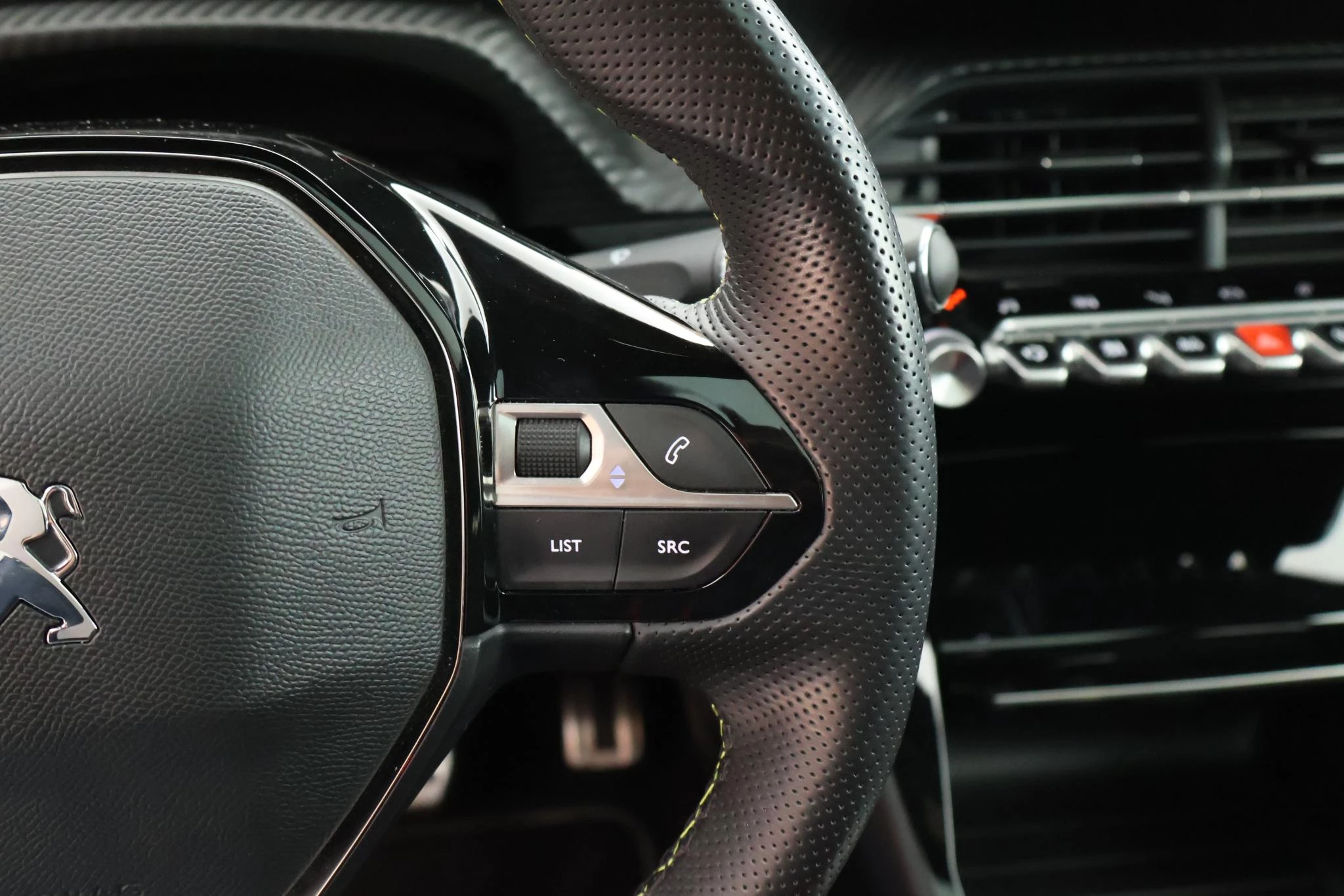 Hoofdafbeelding Peugeot e-208