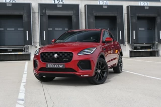 Hoofdafbeelding Jaguar E-PACE Jaguar E-PACE 1.5 P300e AWD R-Dynamic SE