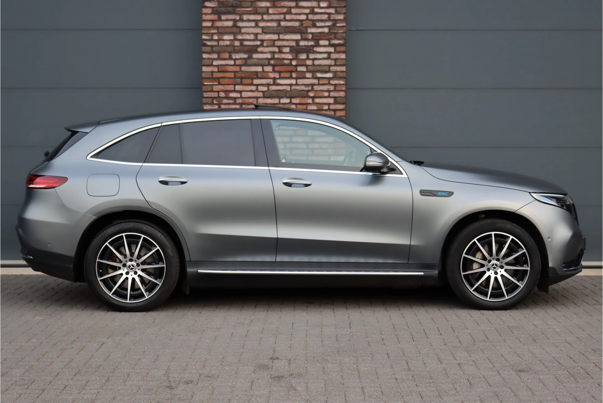 Hoofdafbeelding Mercedes-Benz EQC