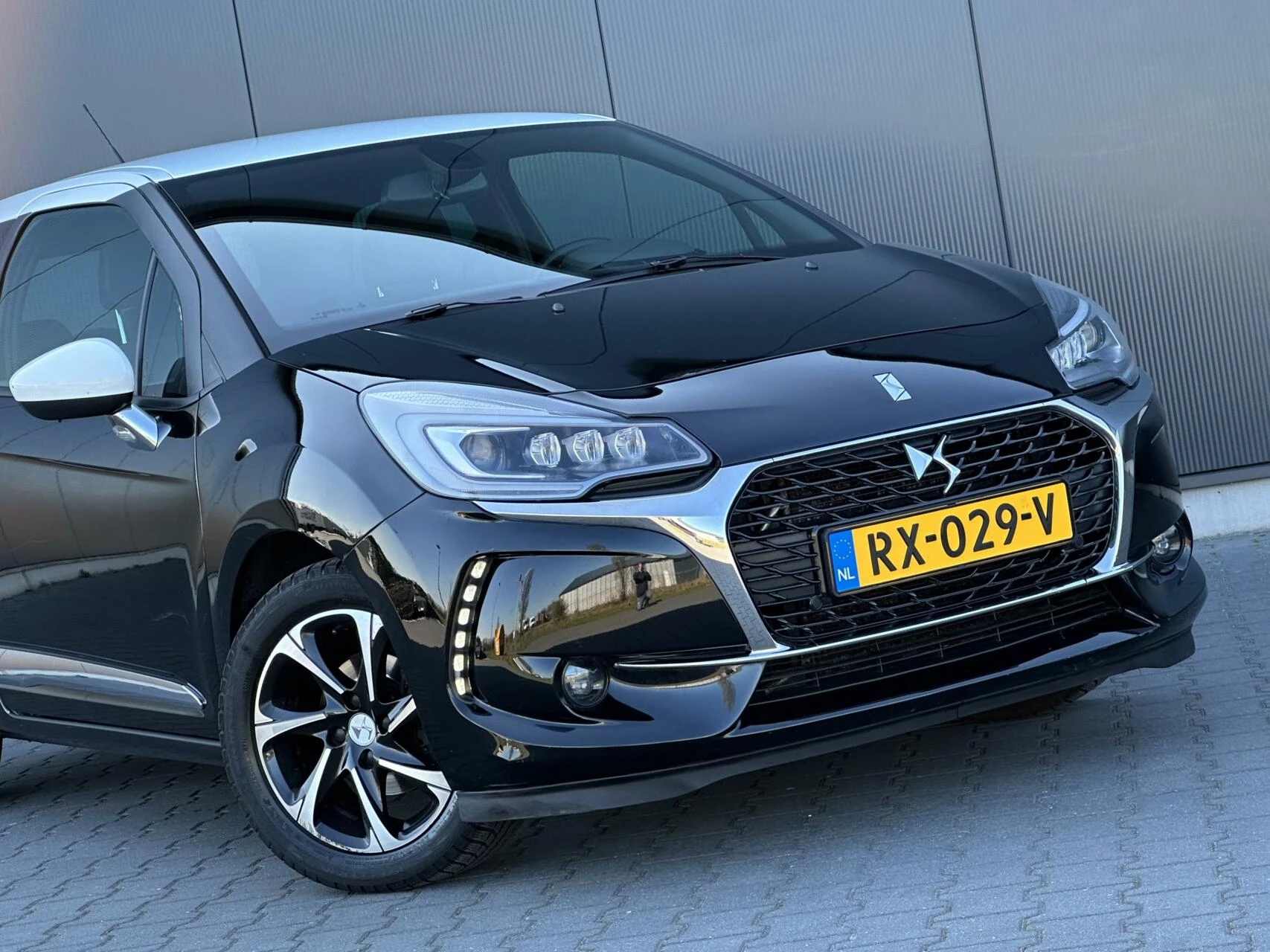Hoofdafbeelding DS DS 3
