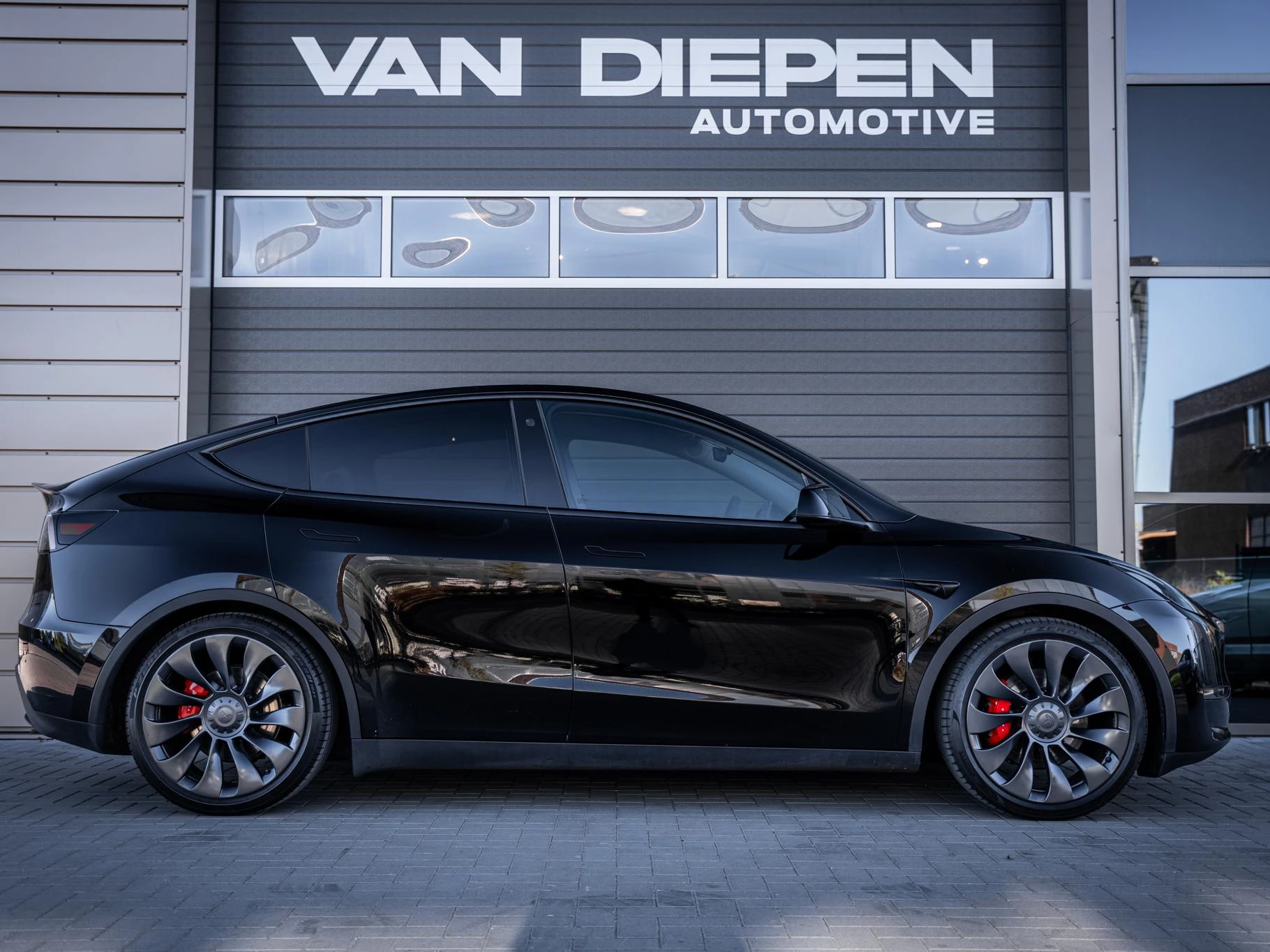 Hoofdafbeelding Tesla Model Y