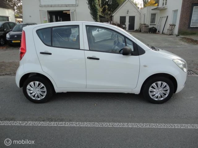 Hoofdafbeelding Opel Agila