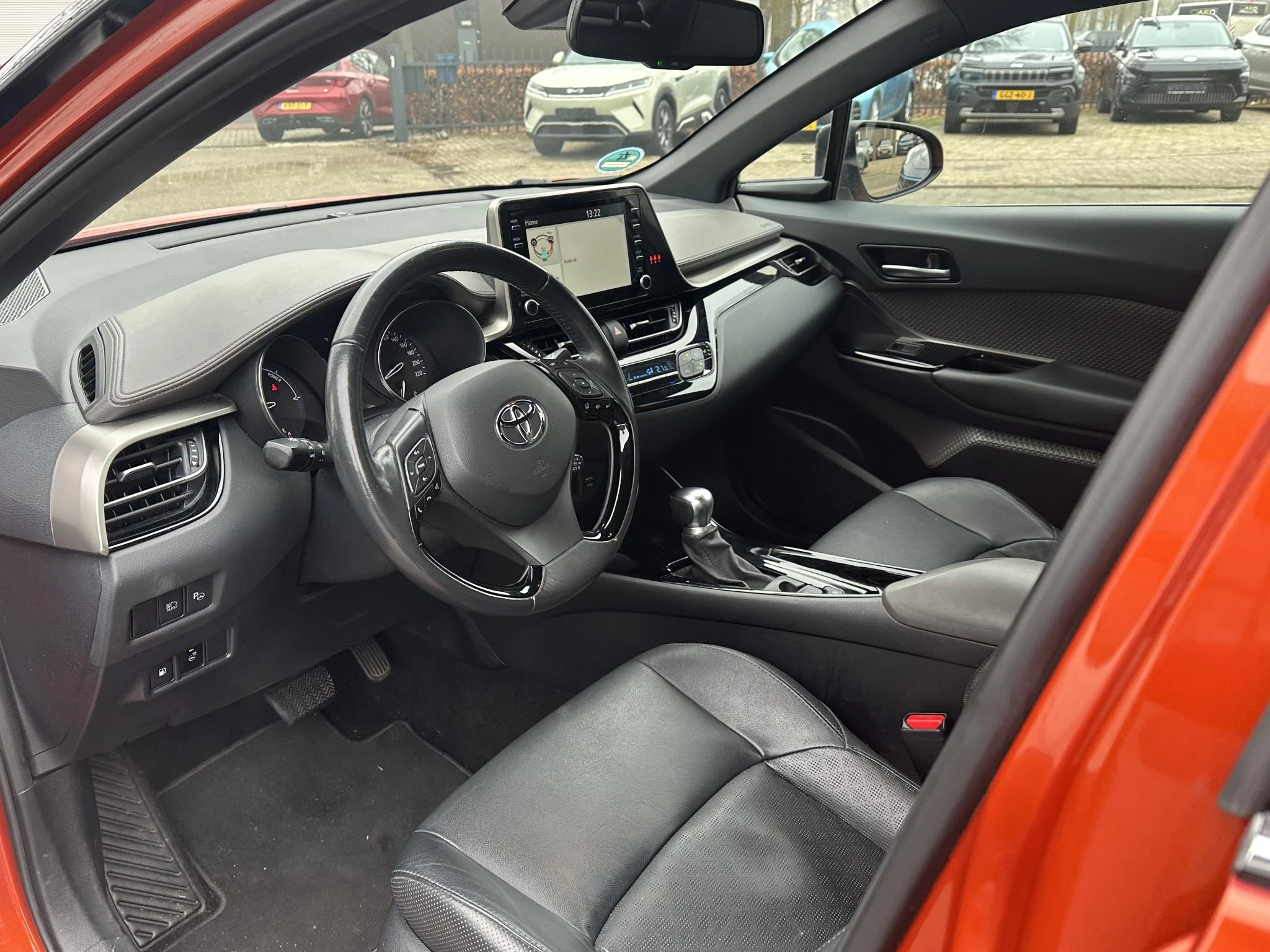 Hoofdafbeelding Toyota C-HR