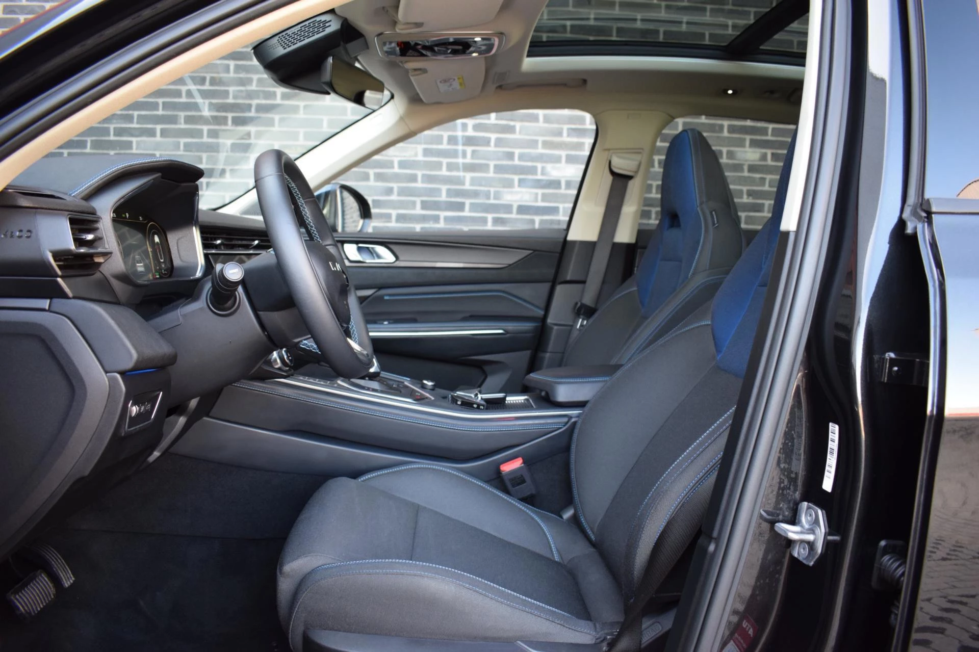 Hoofdafbeelding Lynk & Co 01