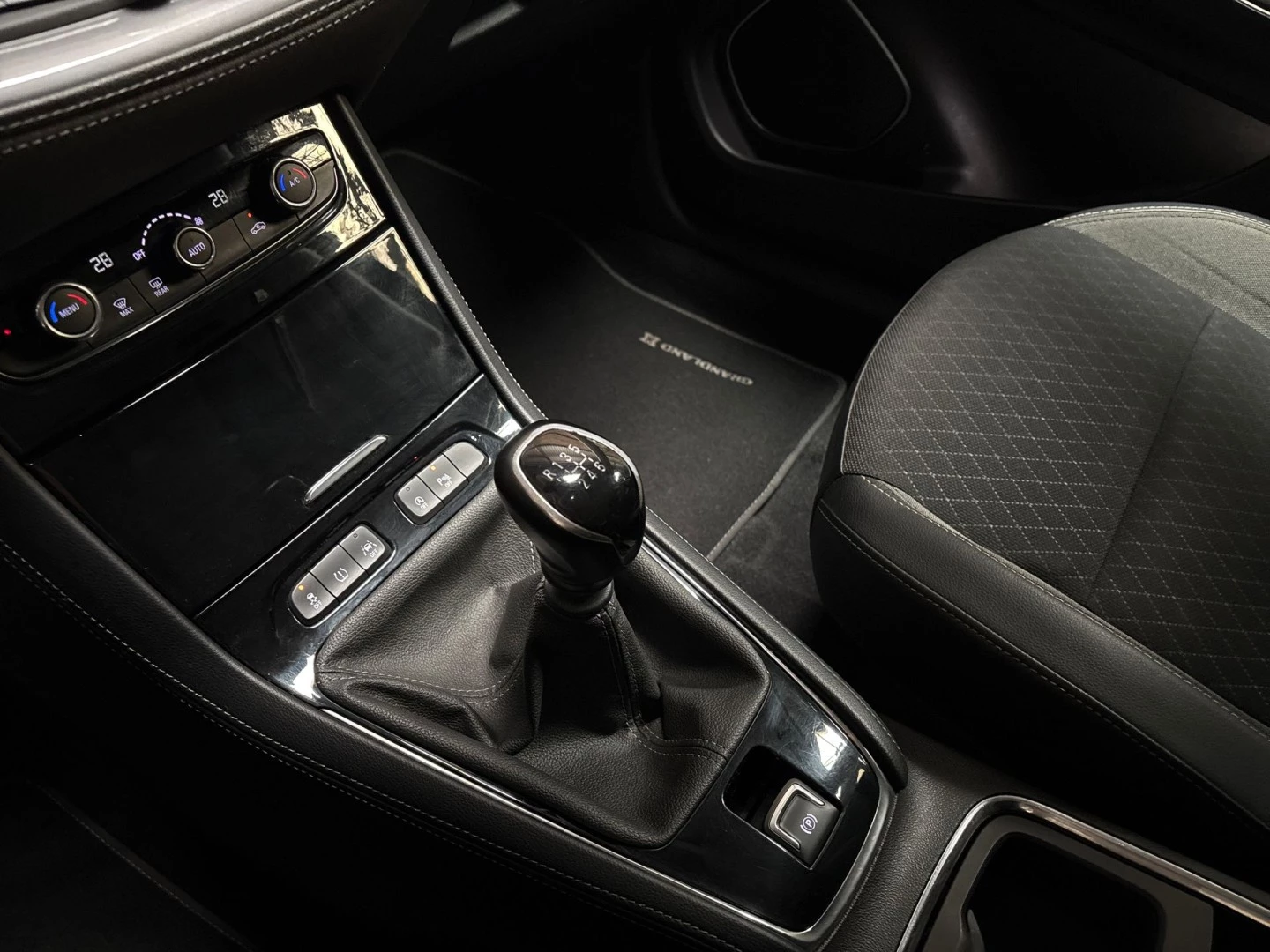 Hoofdafbeelding Opel Grandland X