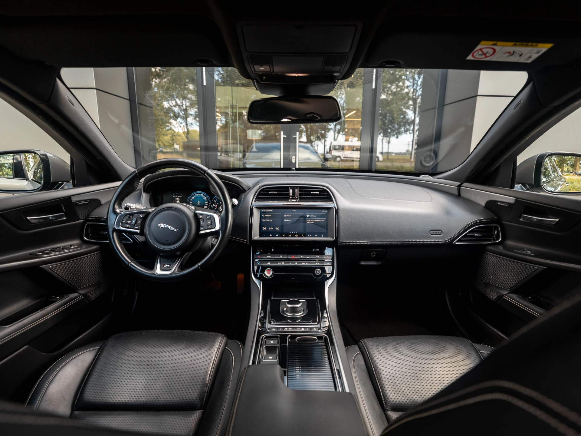 Hoofdafbeelding Jaguar XE