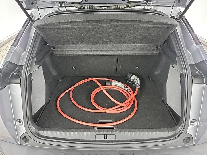 Hoofdafbeelding Peugeot e-2008