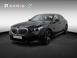 BMW 5 Serie Sedan 550e xDrive M Sportpakket | Adaptief Onderstel Professional | Driving Assistant | Harman Kardon | 20'' | Lentevoordeel