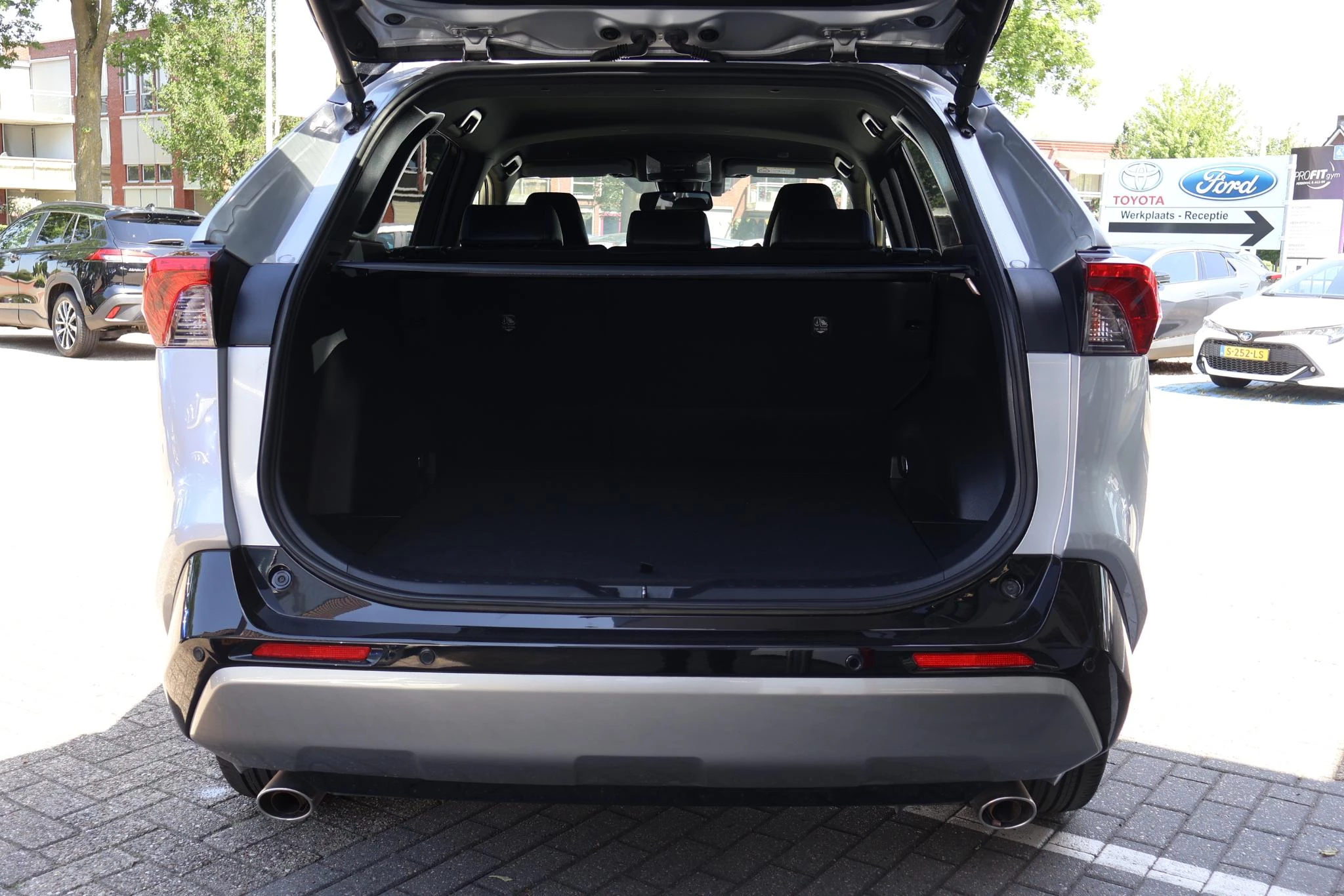 Hoofdafbeelding Toyota RAV4
