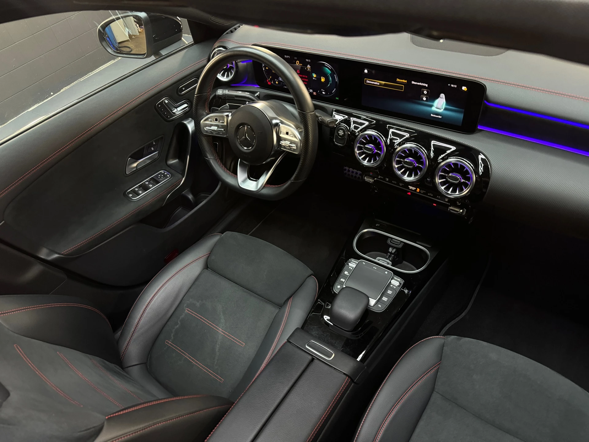Hoofdafbeelding Mercedes-Benz CLA